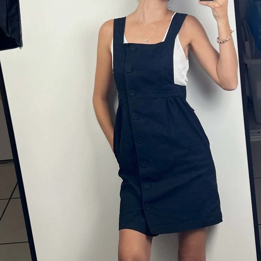 Cue Women’s Pinafore Dress Black Pockets Short Mom Style Comfort Work Size 6 XS - Picture 2 of 12